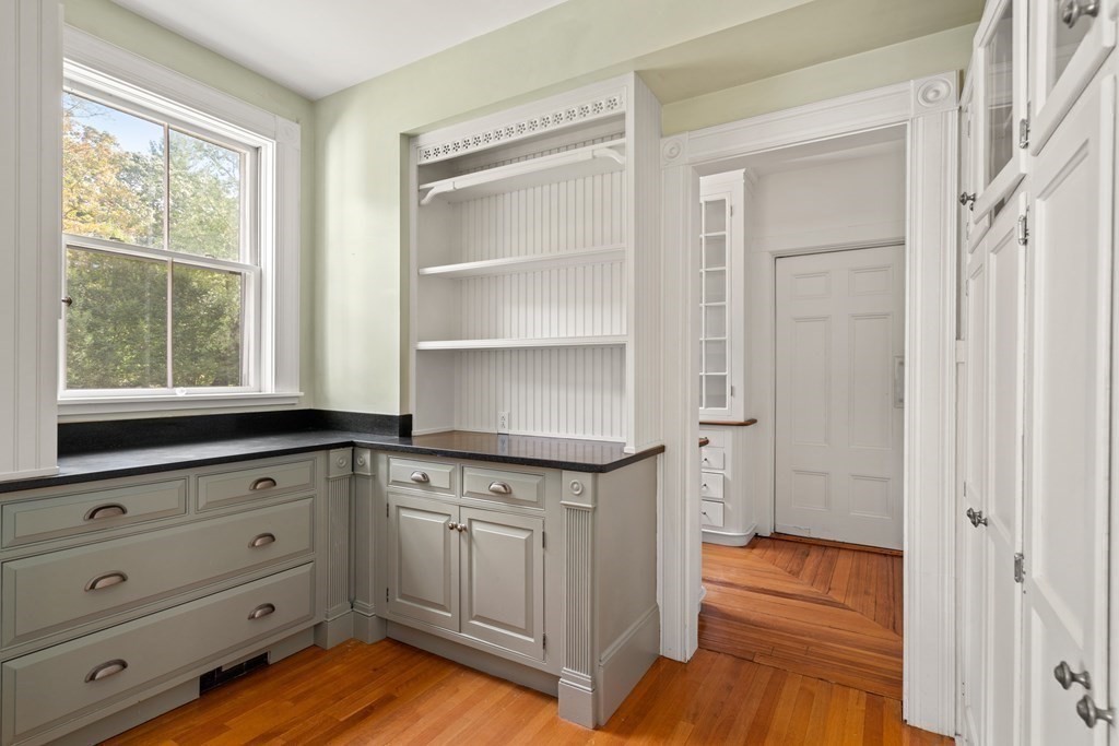 23-29 Lewis Road Concord, MA 01742 - Photo 13 of 42