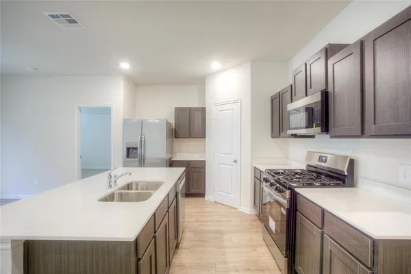 $2,050 | 3913 Turquoise Avenue, Celina, TX 75009