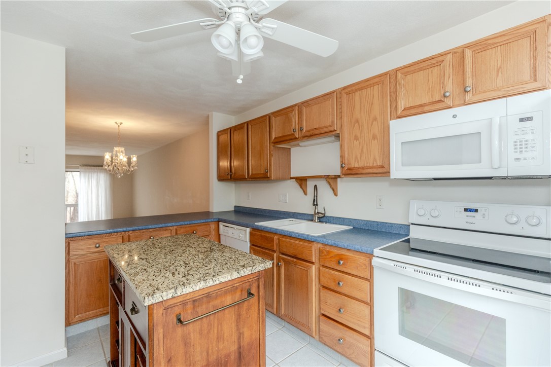 5 Wake Robin Road, Unit 3103 Lincoln, RI 02865 - Photo 3 of 15 Gallery Image 3