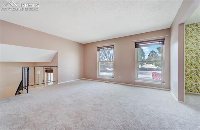 2433 Ranch Lane Colorado Springs, CO 80918 - Photo 5 of 27