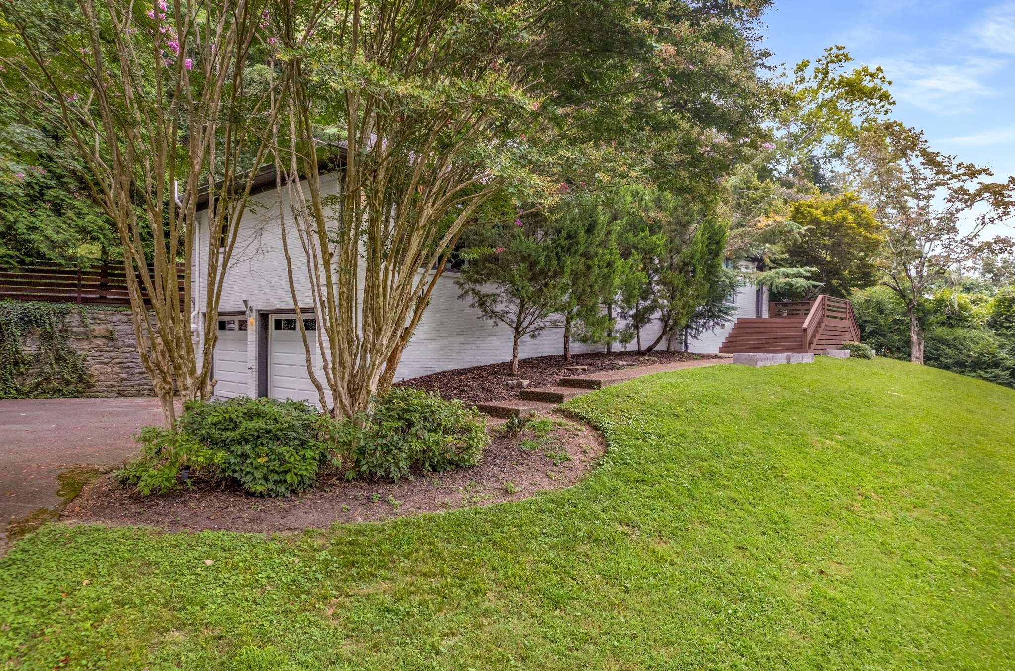 6570 Rolling Fork Drive, Nashville, TN 37205 Compass