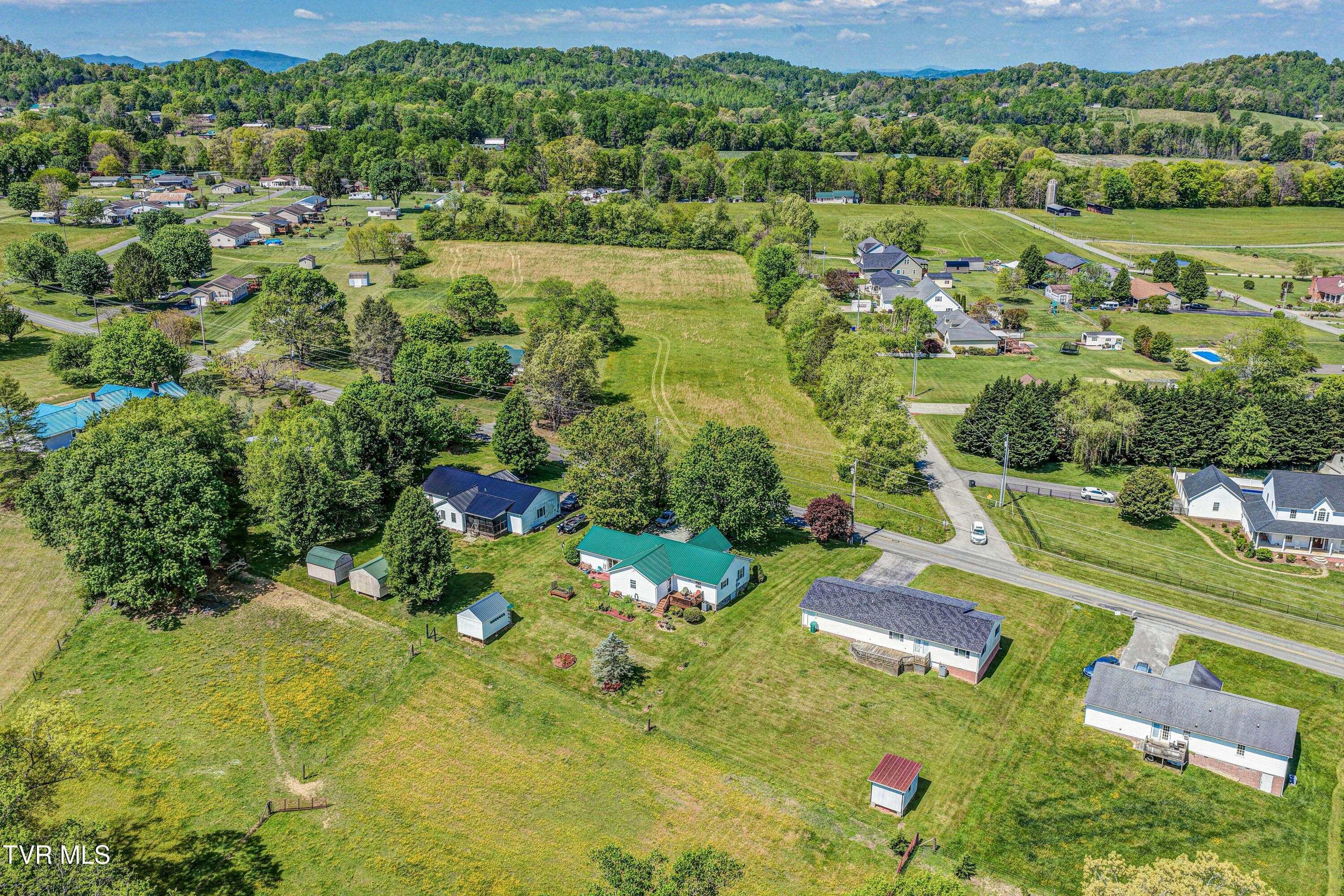 2545 Siam Road Elizabethton, TN 37643 - Photo 71 of 76 DJI_20260420114802_0724_D_5_D_6_D_7_D_8_