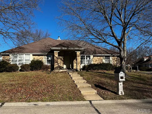 $333,000 | 20 Ridge Mt Court, St. Charles, MO 63303