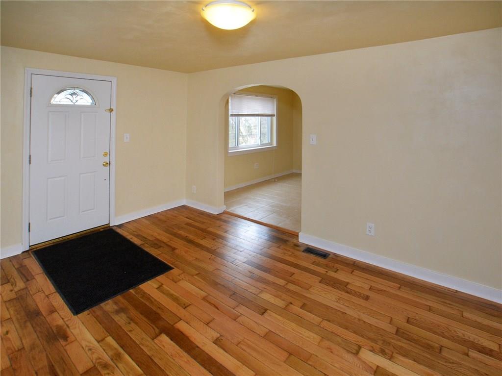 476 Hamil Road Penn Hills, PA 15147 - Photo 9 of 22 Gallery Image 9