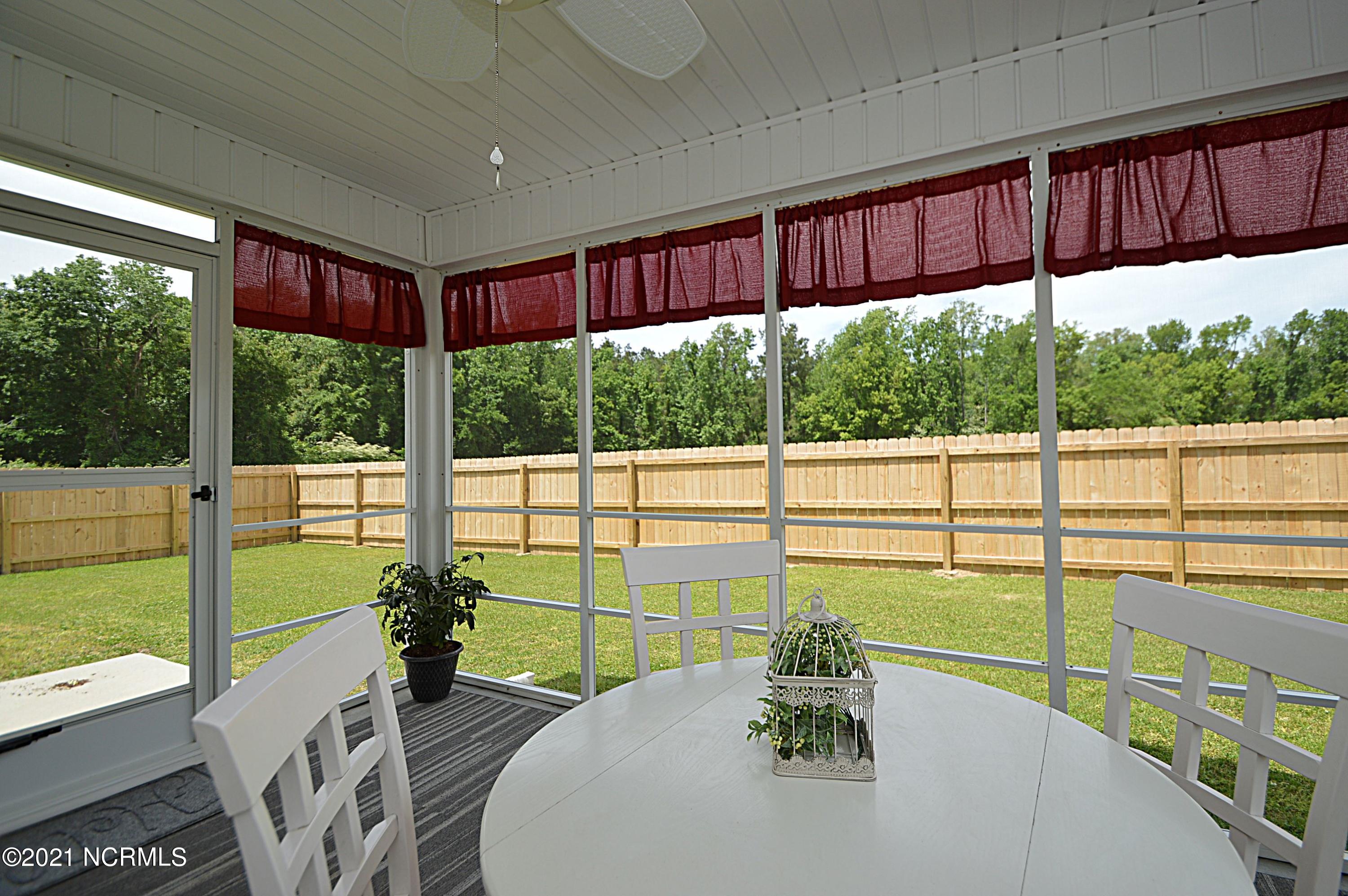314 Conner Grant Road New Bern, NC 28562 - Photo 16 of 42 DSC_1671