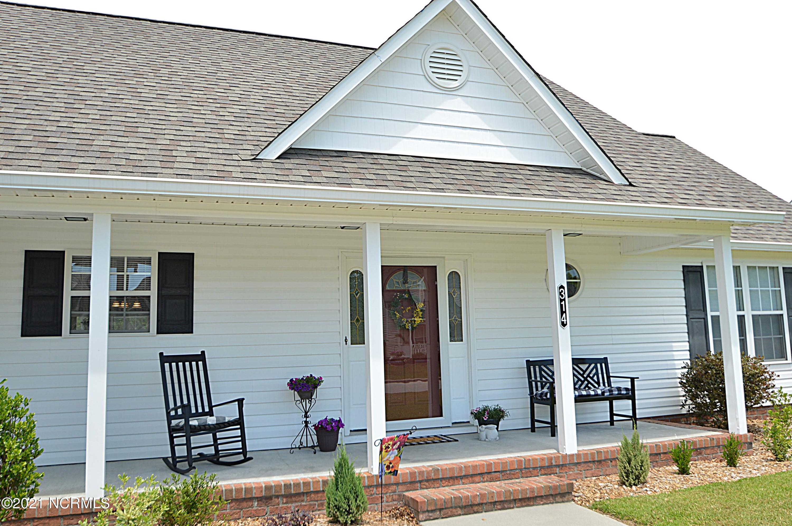314 Conner Grant Road New Bern, NC 28562 - Photo 8 of 42 DSC_1659
