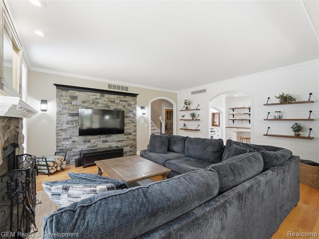 45625 West 9 Mile Road Novi, MI 48374 - Photo 7 of 99
