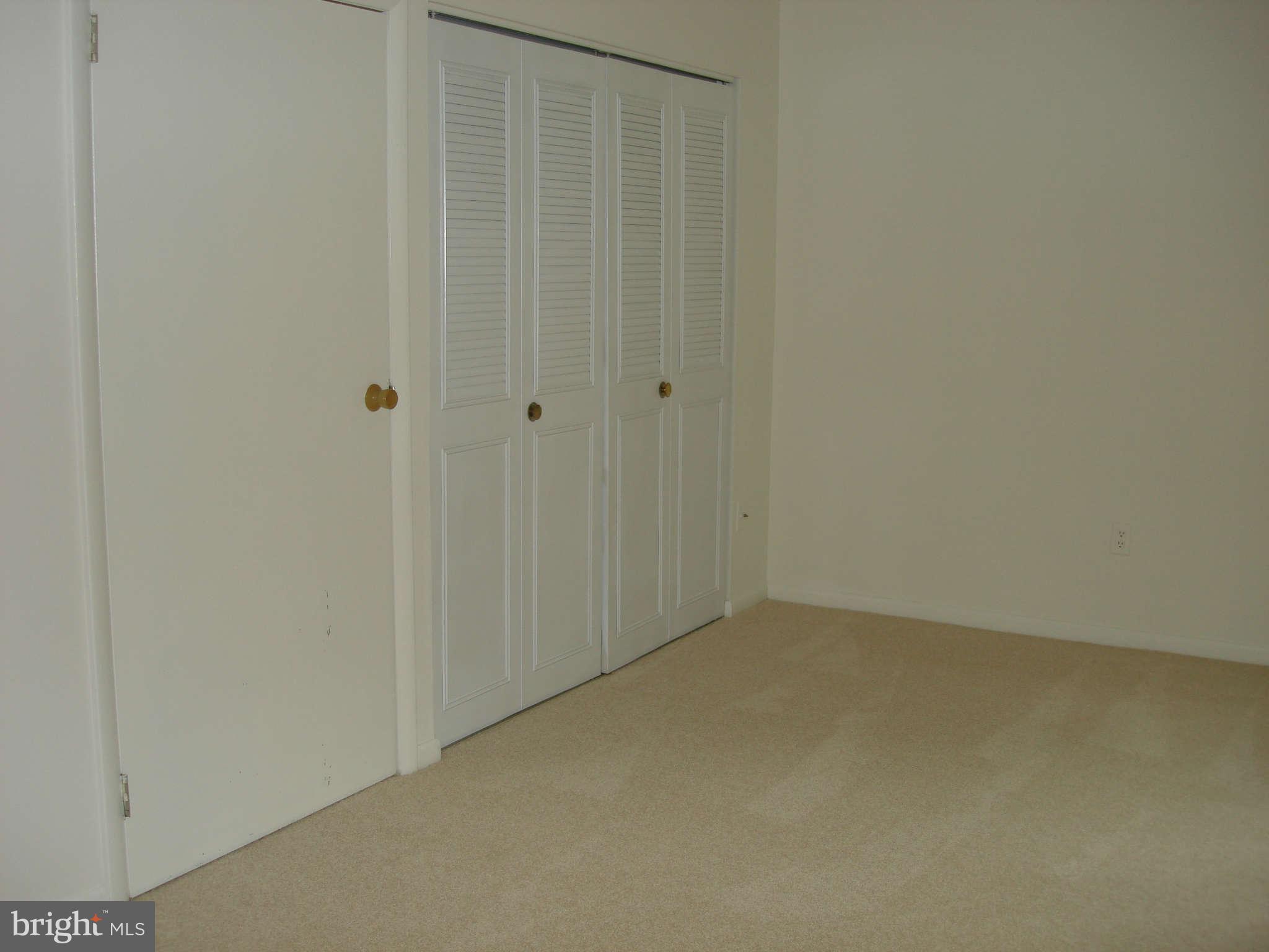 11204 Chestnut Grove Square, Unit 207 Reston, VA 20190 - Photo 27 of 30 Bedroom