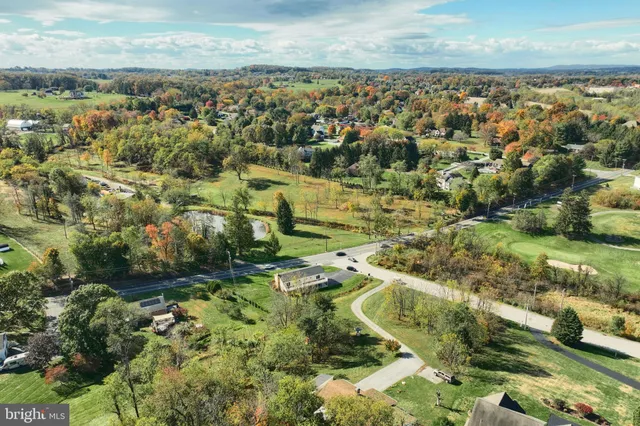 $359,900 | 2525 Springwood Road, York, PA 17402