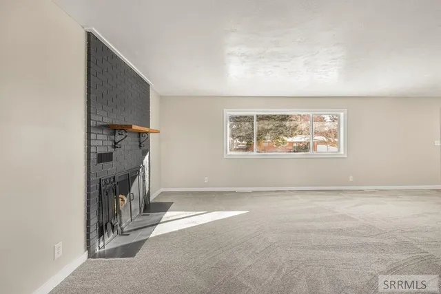 $399,000 | 380 Ronglyn Avenue, Idaho Falls, ID 83401