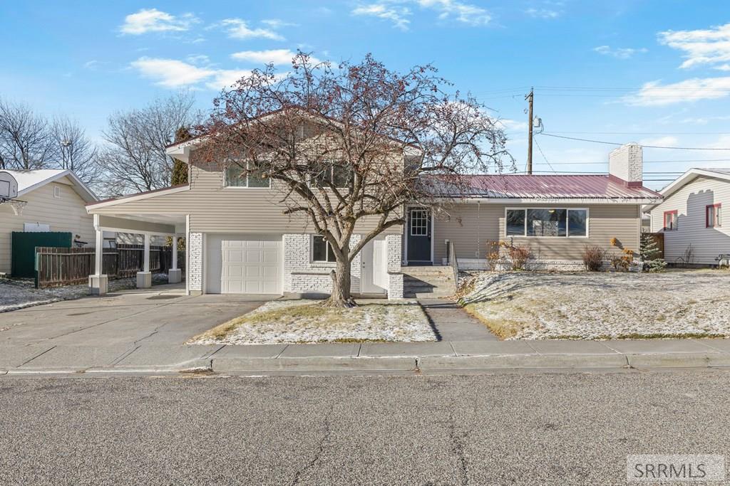 380 Ronglyn Avenue Idaho Falls, ID 83401 - Photo 3 of 50