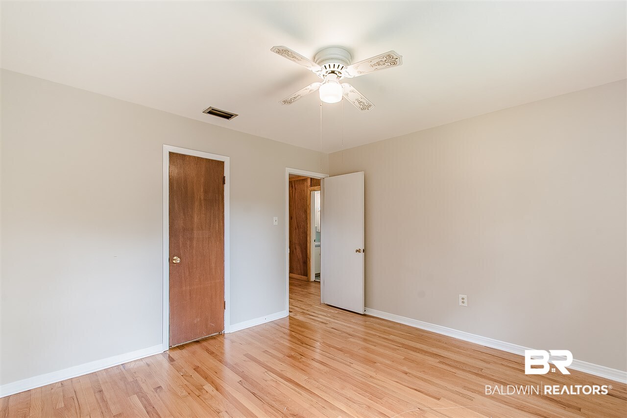 151 Sara Avenue South Daphne, AL 36527 - Photo 16 of 25 Bedroom 2