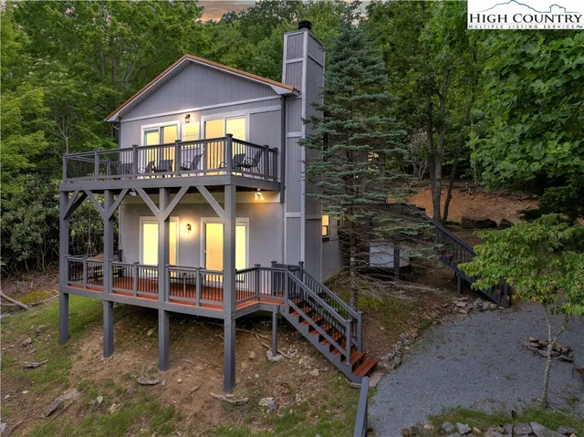 $499,999 | 190 Rhododendron Drive, Beech Mountain, NC 28604
