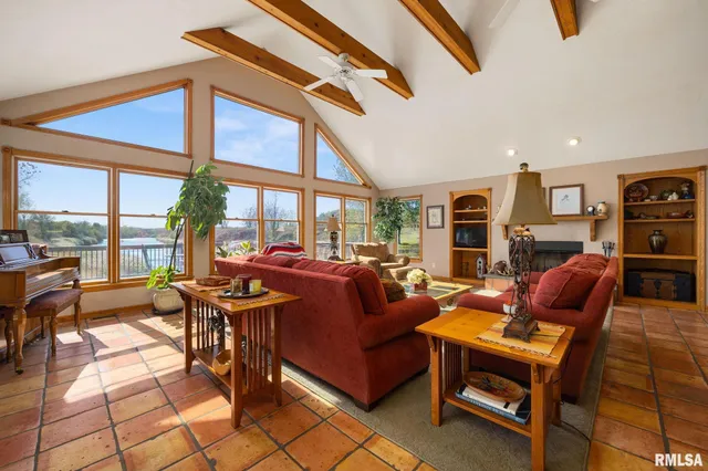 $1,325,000 | 16202 West Cottonwood Road, Elmwood, IL 61529