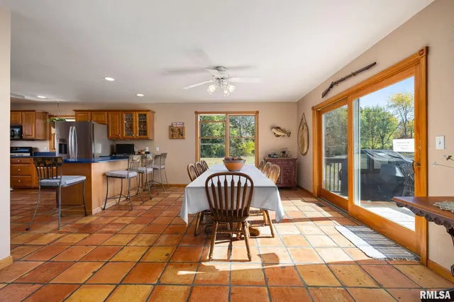 $1,325,000 | 16202 West Cottonwood Road, Elmwood, IL 61529