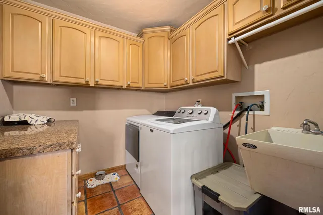 $1,325,000 | 16202 West Cottonwood Road, Elmwood, IL 61529