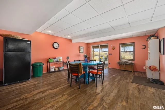 $1,325,000 | 16202 West Cottonwood Road, Elmwood, IL 61529