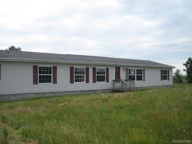 8867 Parker Road Yale, MI 48097 - Photo 1 of 8 8867 parker rd yale 006.jpg