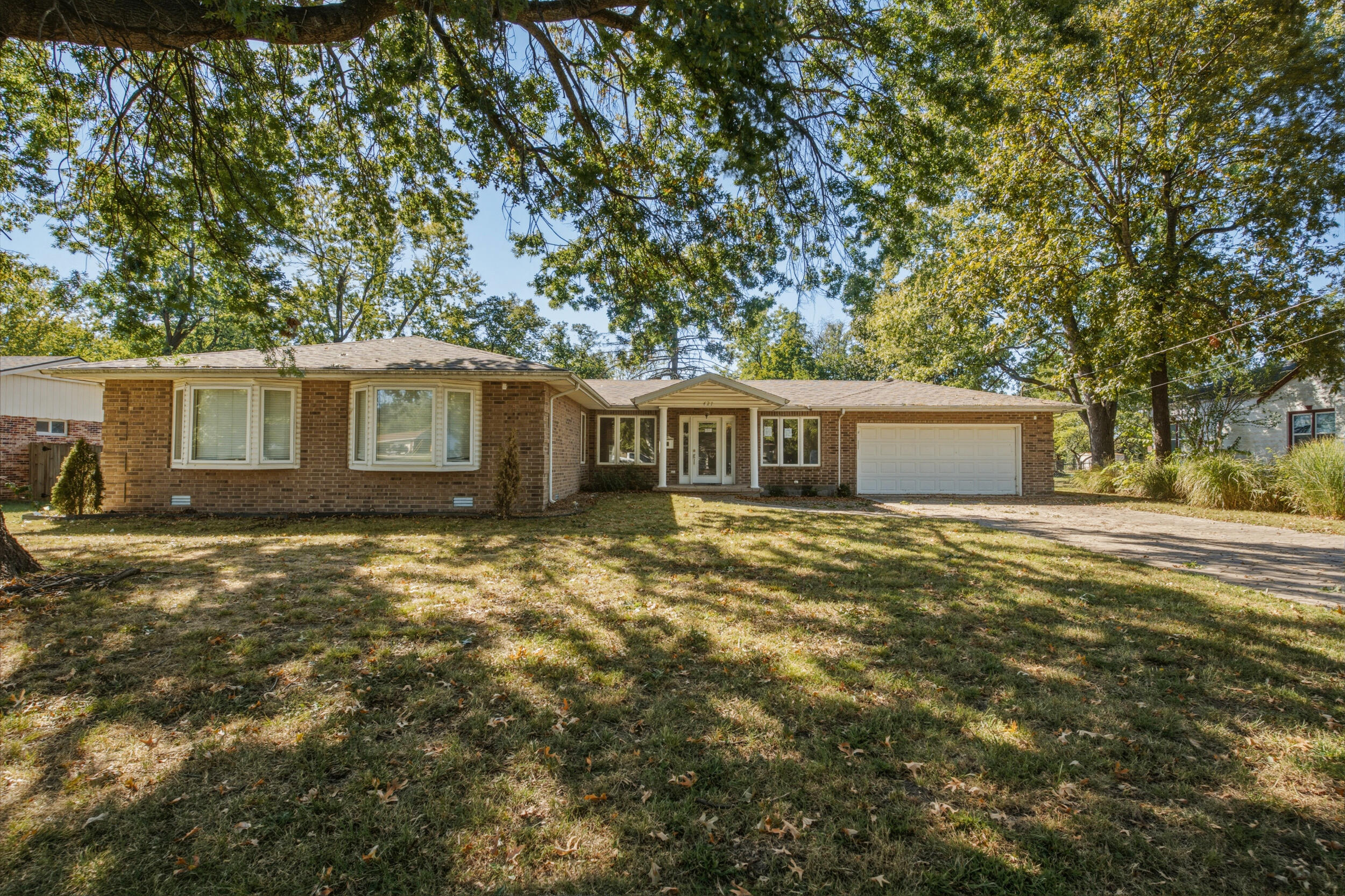 421 West County Street Monett, MO 65708 - Photo 10 of 11 2_421_w_county_st_002