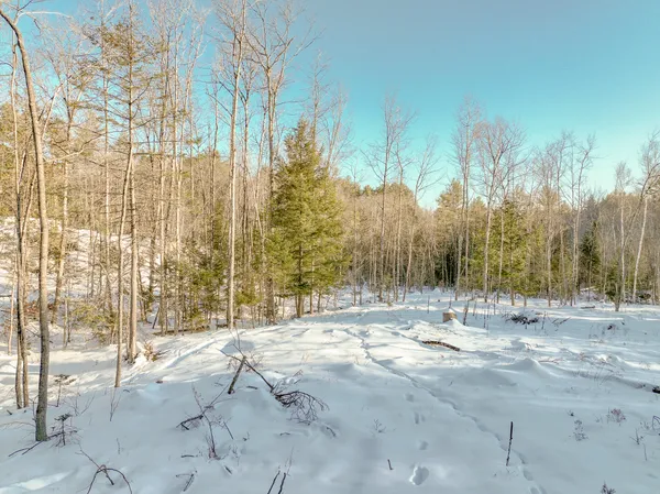 $28,900 | 303 Common Road, Dixfield, ME 04224