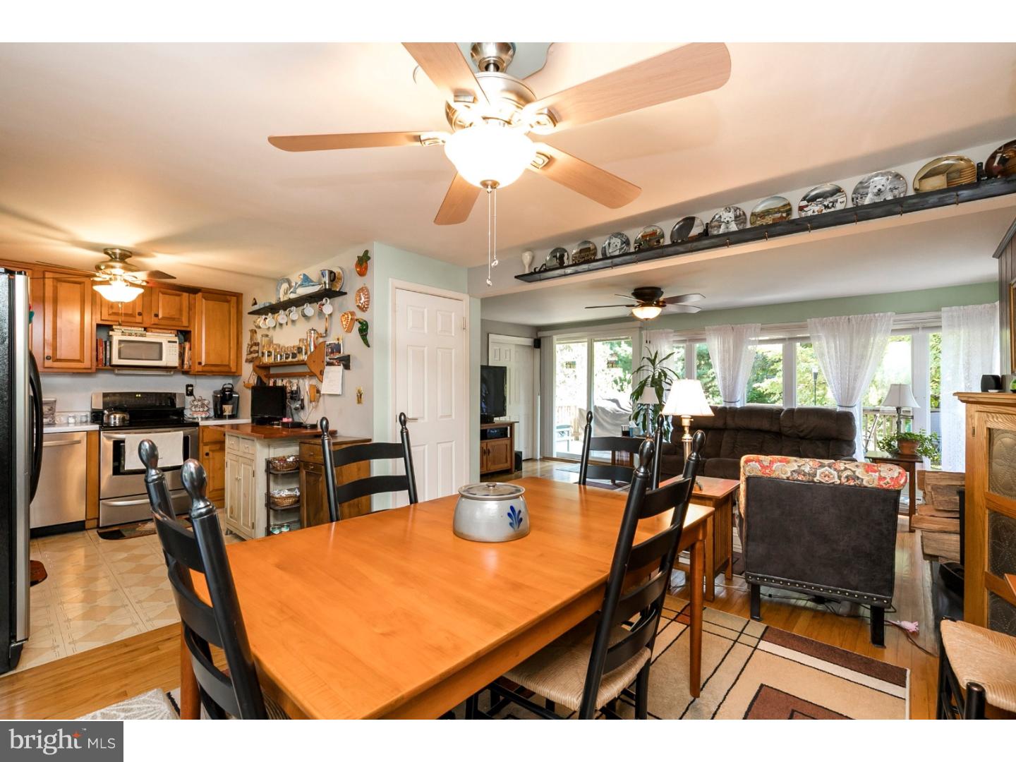 699 D Llewelyn Road Aston, PA 19014 - Photo 2 of 20 Dining Room