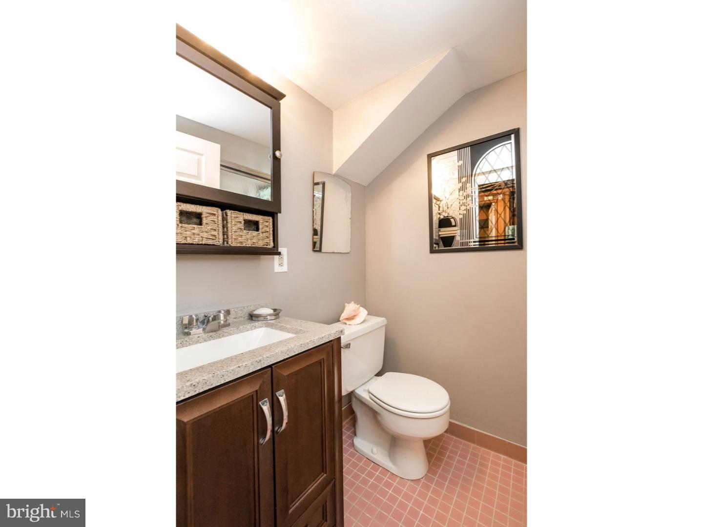 699 D Llewelyn Road Aston, PA 19014 - Photo 13 of 20 Bathroom