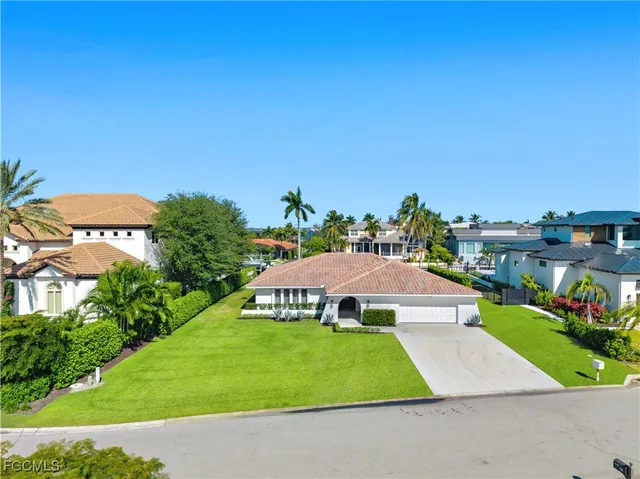 a view of outdoor space yard and patio