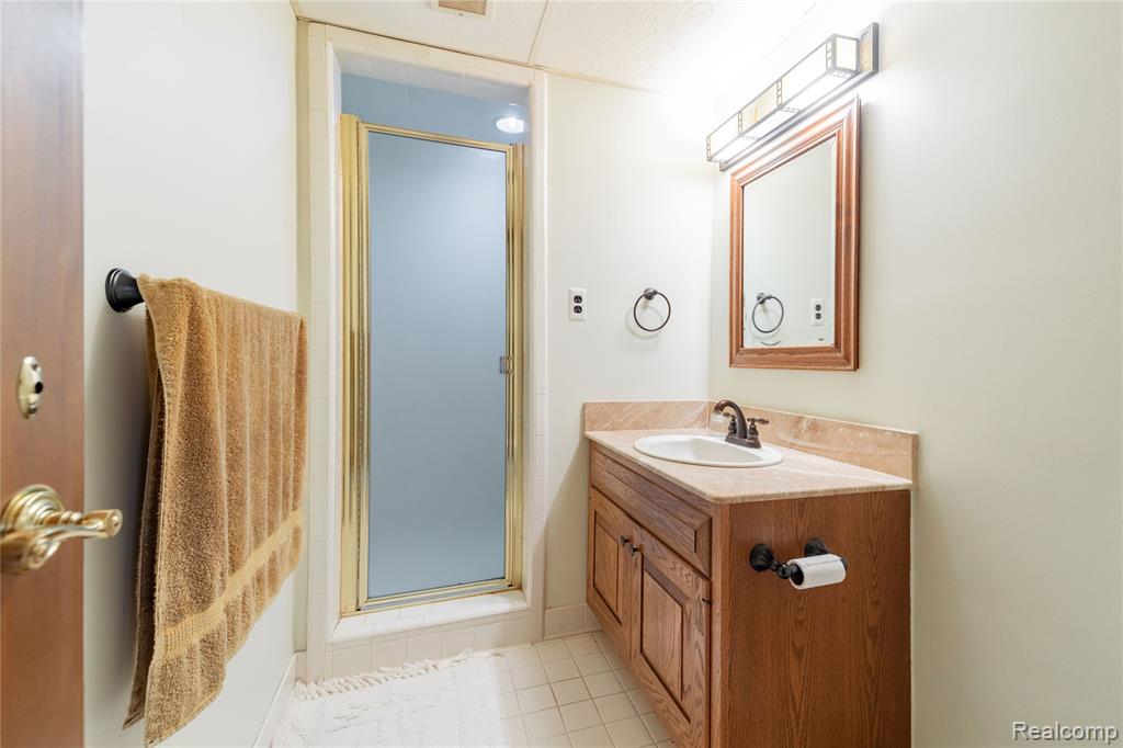 8511 Bridge Road Grosse Ile, MI 48138 - Photo 37 of 51 Gallery Image 37
