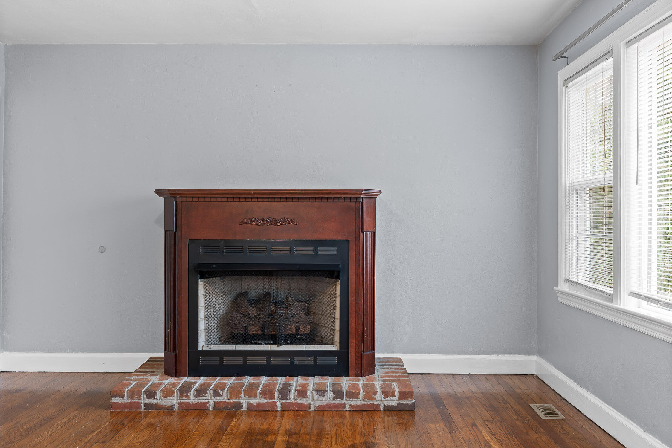 949 Signal Road Signal Mountain, TN 37377 - Photo 7 of 48 Signal-23