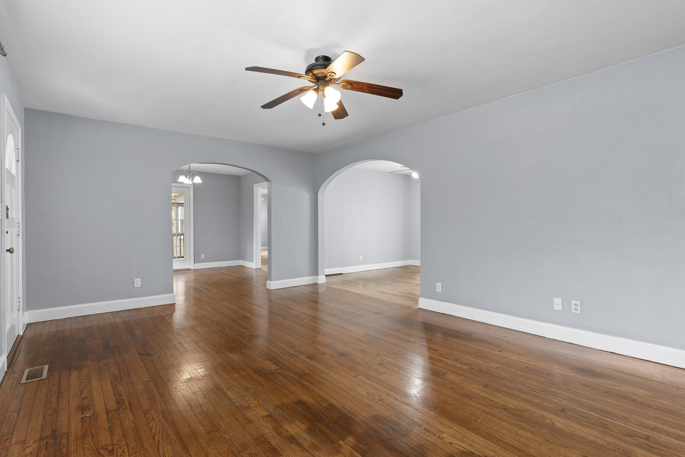 949 Signal Road Signal Mountain, TN 37377 - Photo 8 of 48 Signal-24