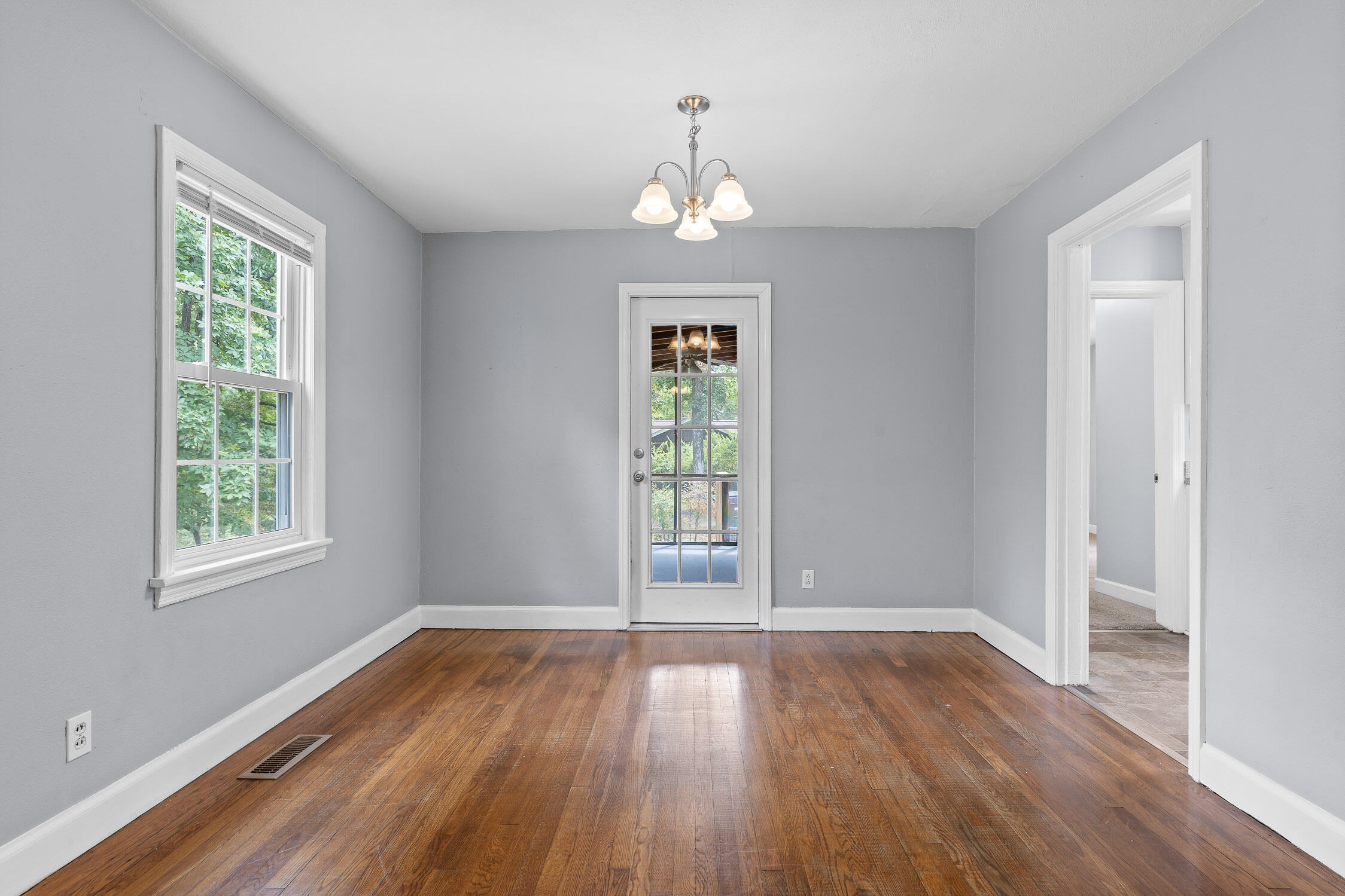 949 Signal Road Signal Mountain, TN 37377 - Photo 10 of 48 Signal-20