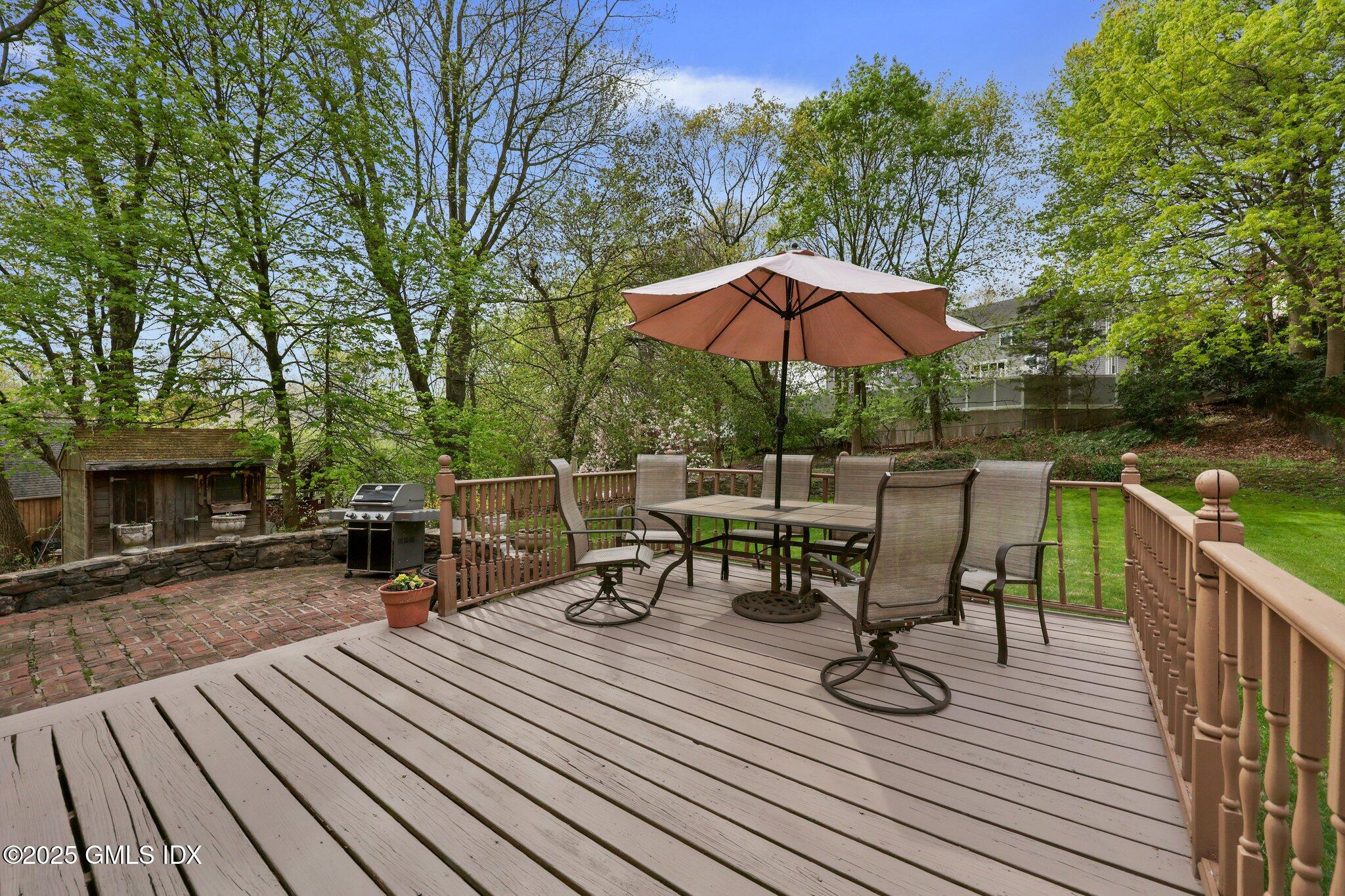 18 Mary Lane Riverside, CT 06878 - Photo 10 of 16 Deck