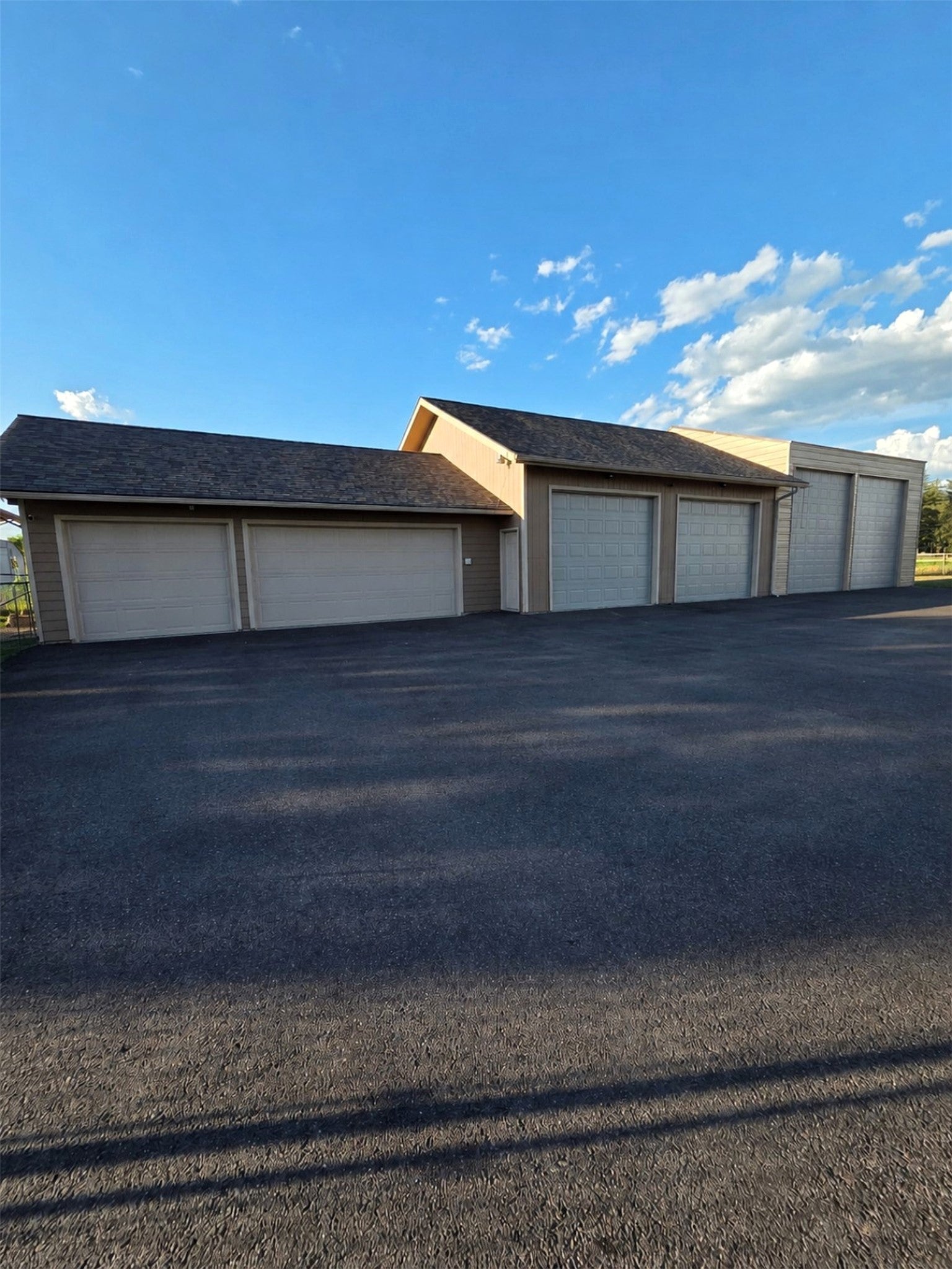 100 North Springwood Road Kalispell, MT 59901 - Photo 7 of 33 Gallery Image 7