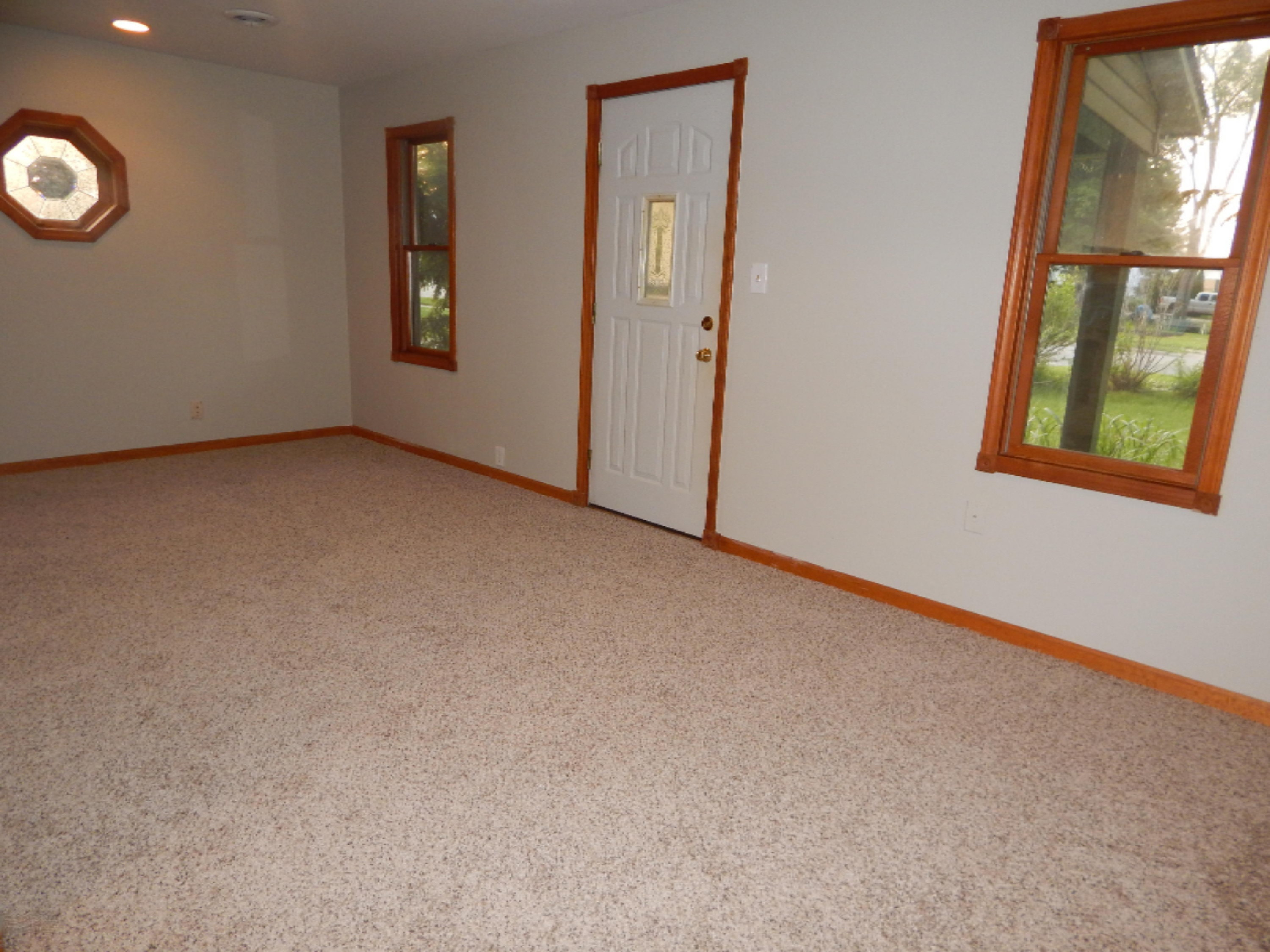 960 Bowes Road Lowell, MI 49331 - Photo 7 of 16 family room