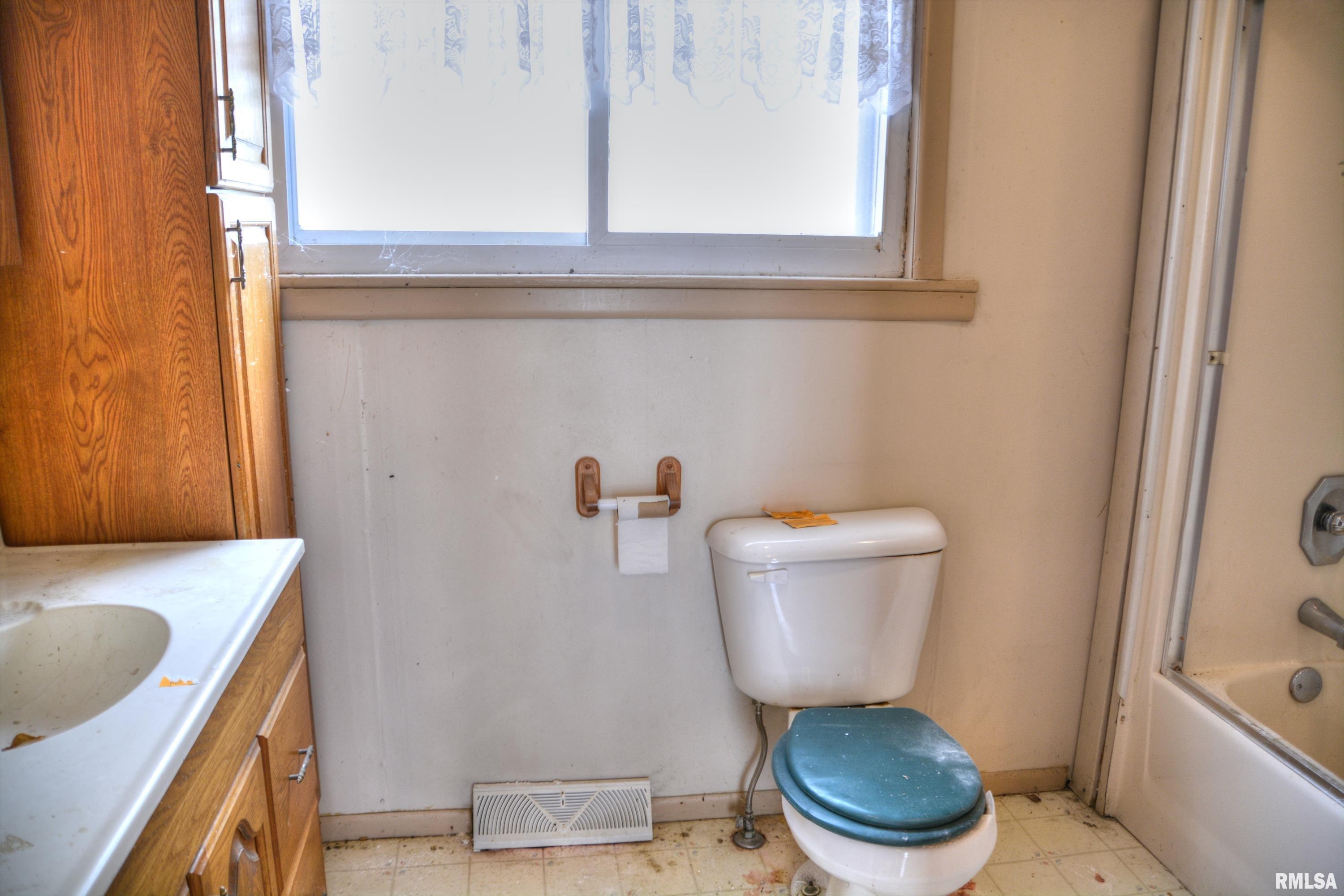 509 East Calhoun Street Macomb, IL 61455 - Photo 10 of 20