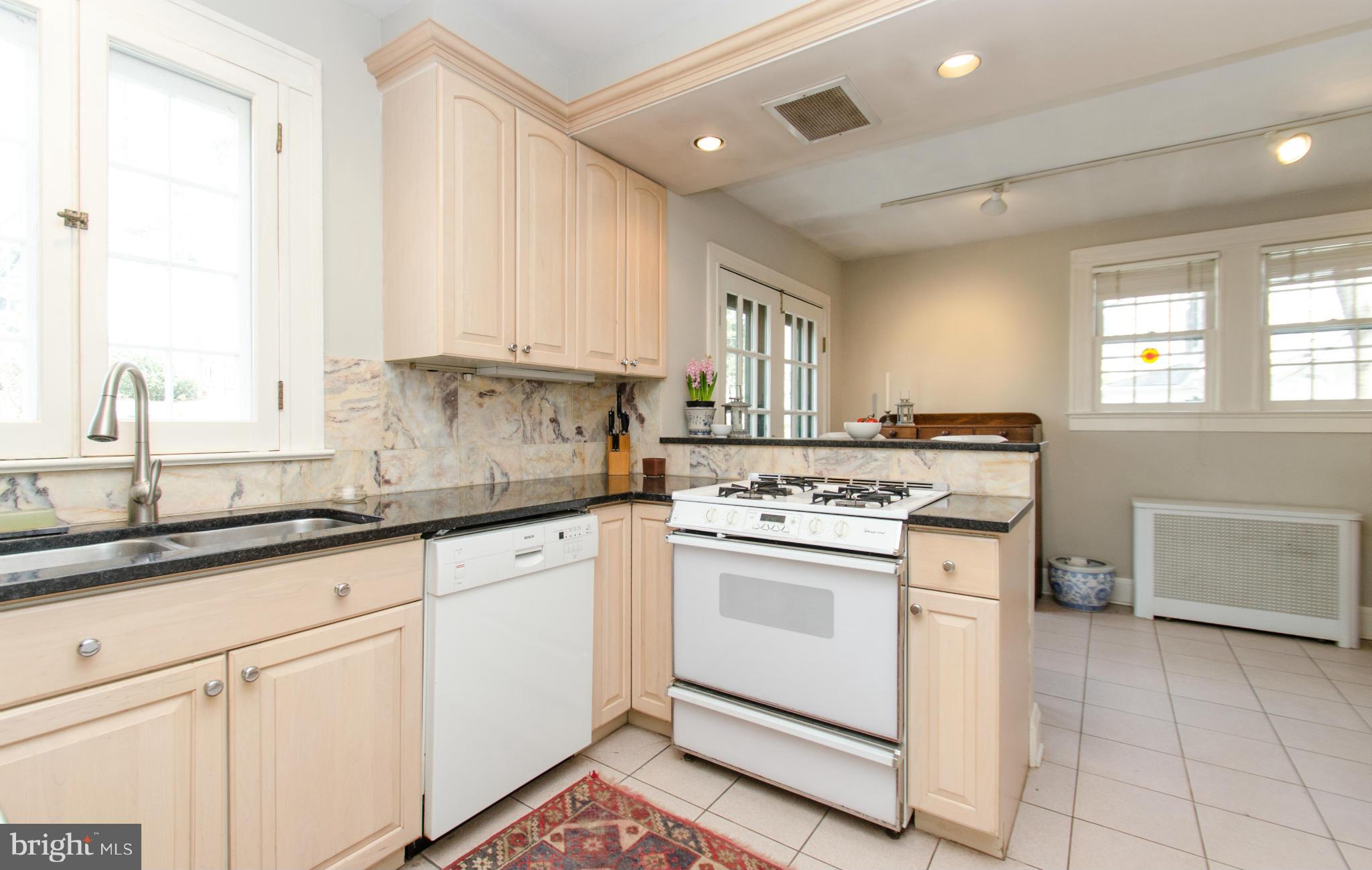 312 Tunbridge Road Baltimore, MD 21212 - Photo 11 of 30 Kitchen