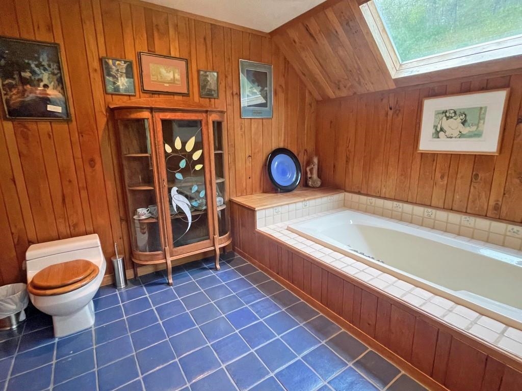 1605 Kingdom Road Vershire, VT 05079 - Photo 13 of 36