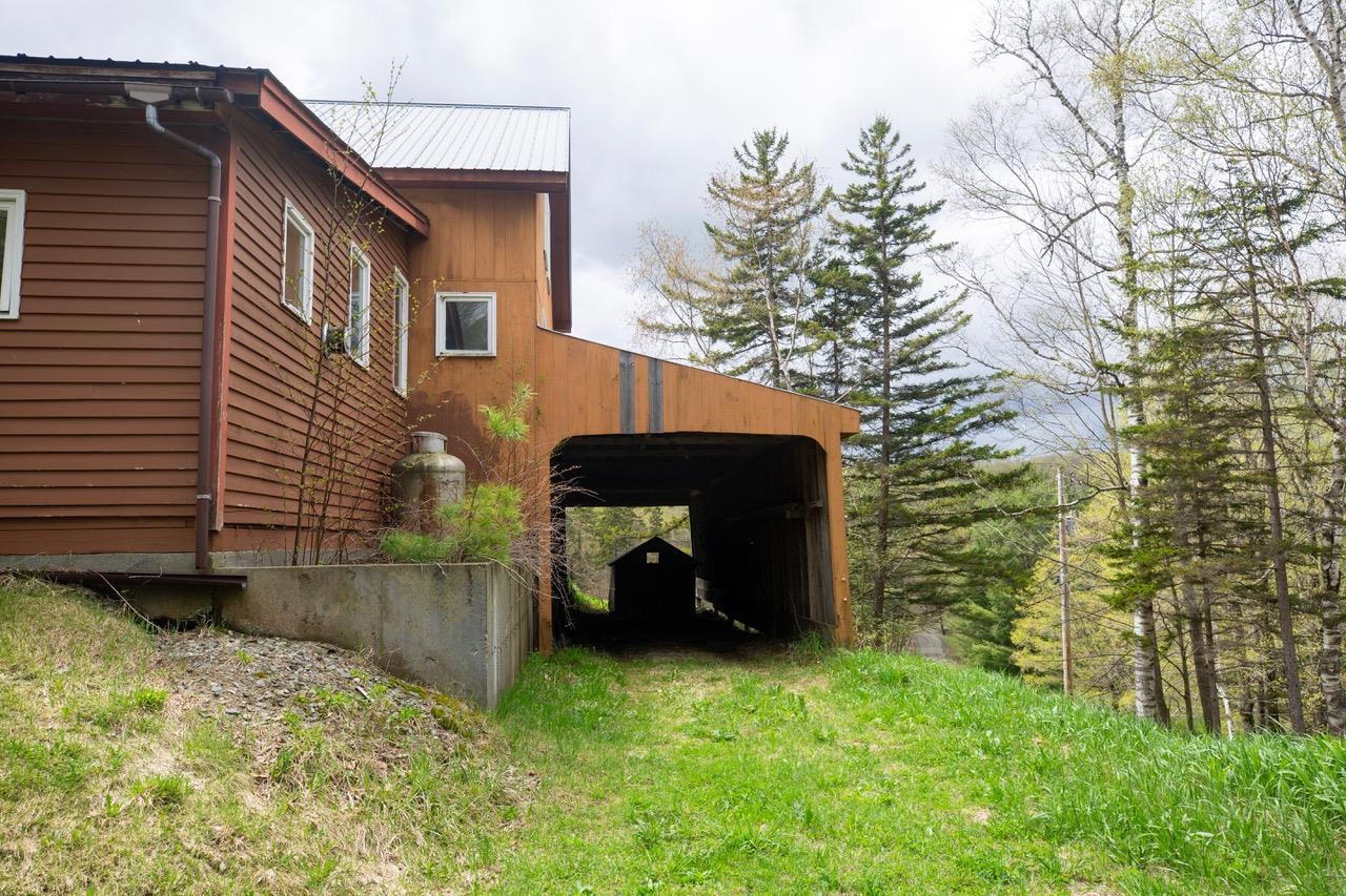 1605 Kingdom Road Vershire, VT 05079 - Photo 28 of 36