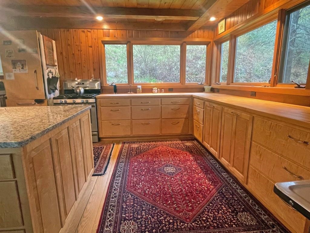 1605 Kingdom Road Vershire, VT 05079 - Photo 9 of 36