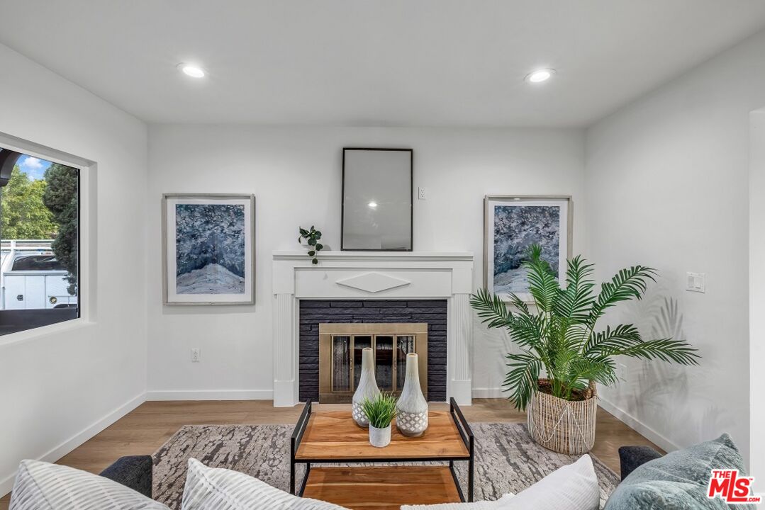 8779 Rincon Avenue Sun Valley, CA 91352 - Photo 11 of 25 Gallery Image 11