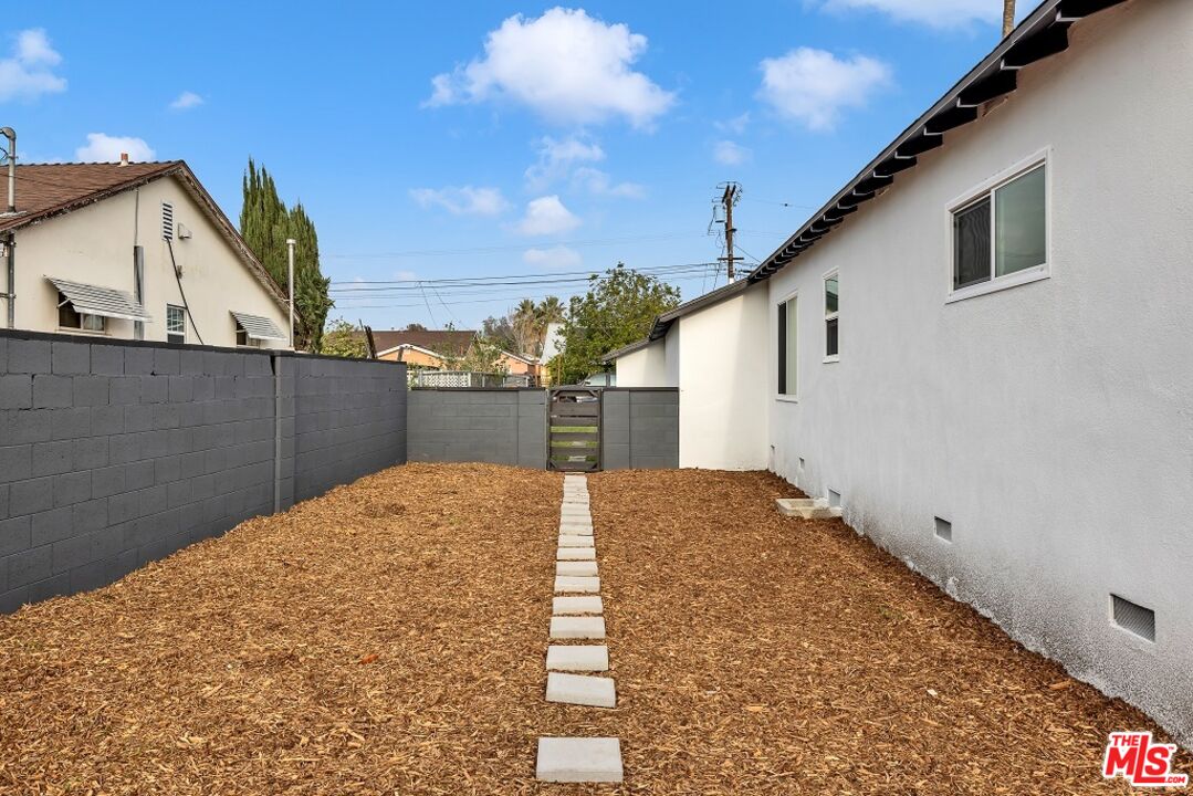 8779 Rincon Avenue Sun Valley, CA 91352 - Photo 23 of 25 Gallery Image 23