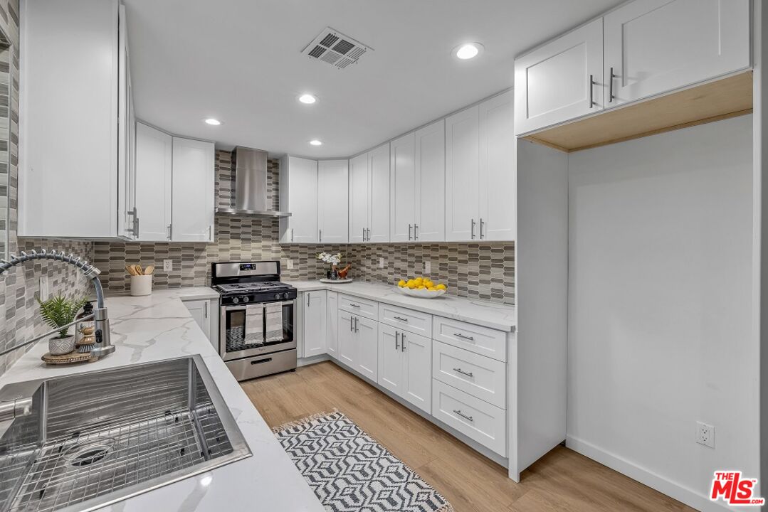 8779 Rincon Avenue Sun Valley, CA 91352 - Photo 7 of 25 Gallery Image 7