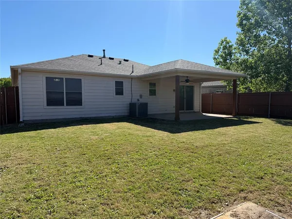 $1,695 | 1424 Pheasant Drive, Sherman, TX 75092