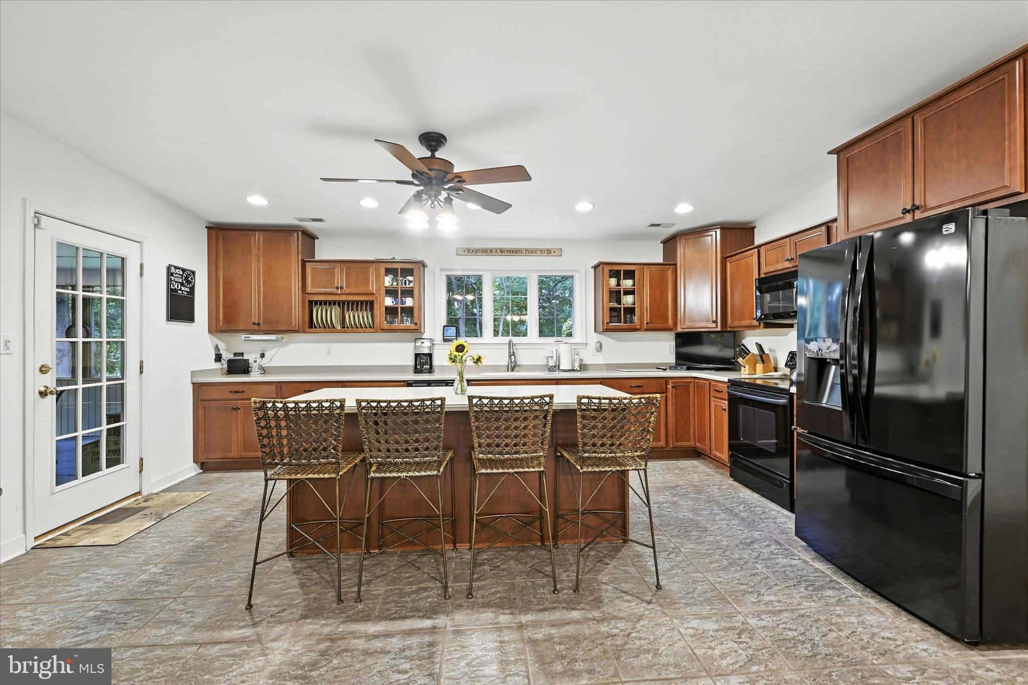 9108 Satyr Hill Road Baltimore, MD 21234 - Photo 19 of 71 Island Seating