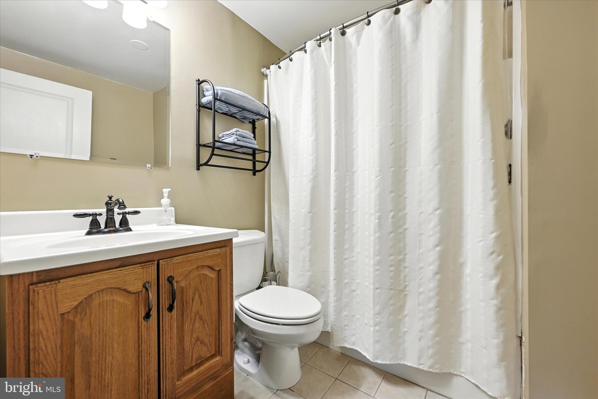 9108 Satyr Hill Road Baltimore, MD 21234 - Photo 28 of 71 Main Level Full Bath