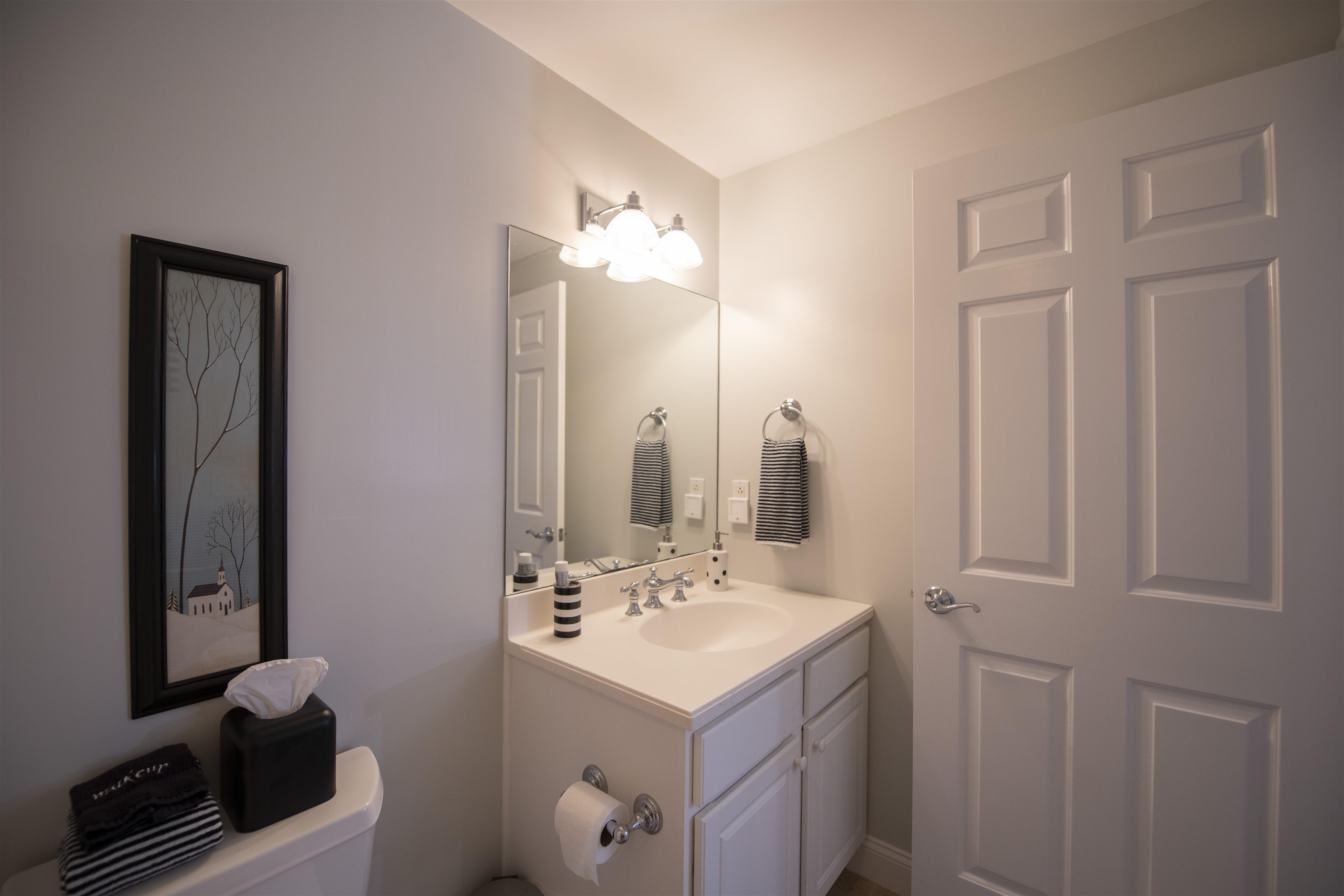 169 Catamount Road, Unit A Hartford, VT 05059 - Photo 18 of 28 Gallery Image 18
