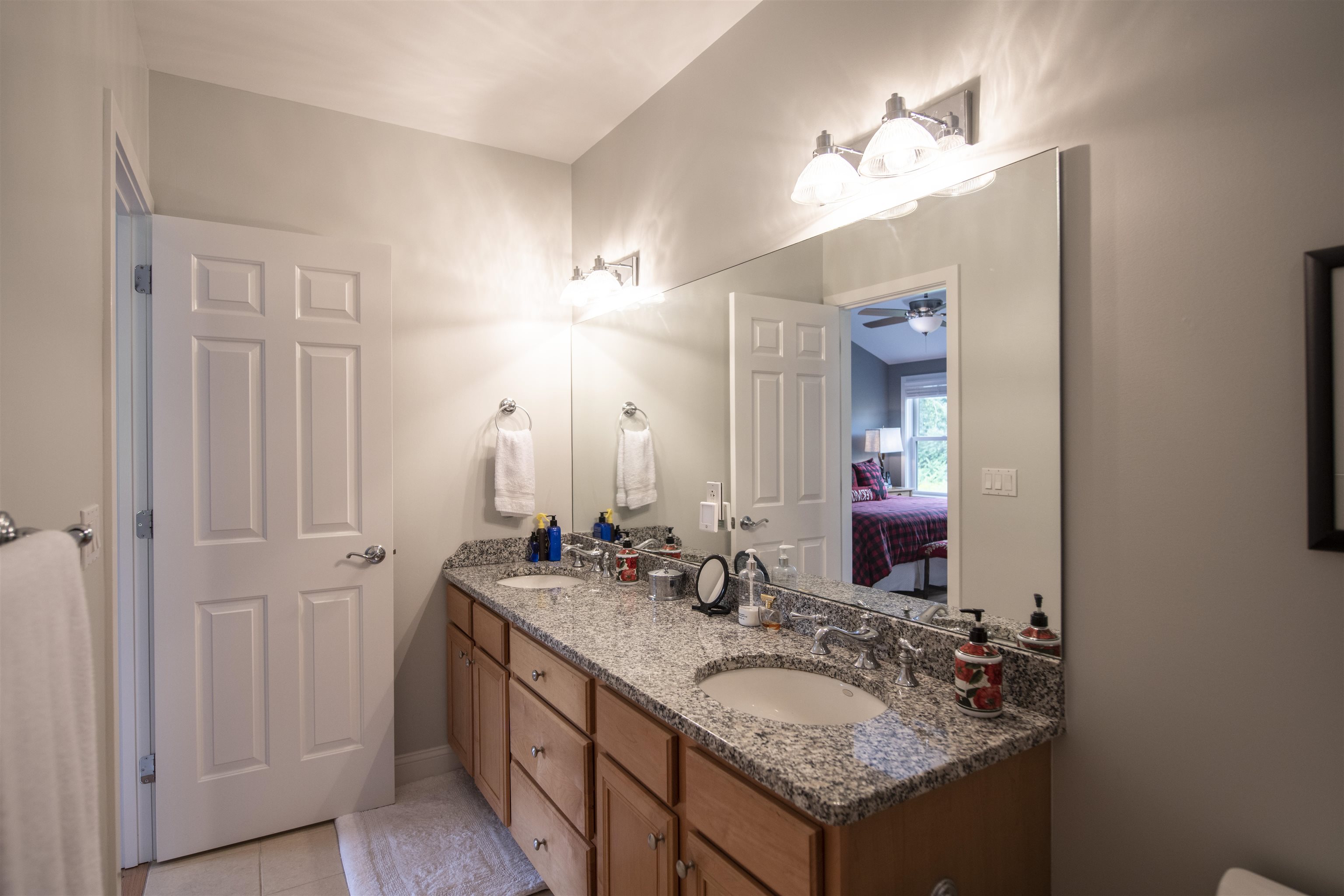 169 Catamount Road, Unit A Hartford, VT 05059 - Photo 23 of 28 Gallery Image 23