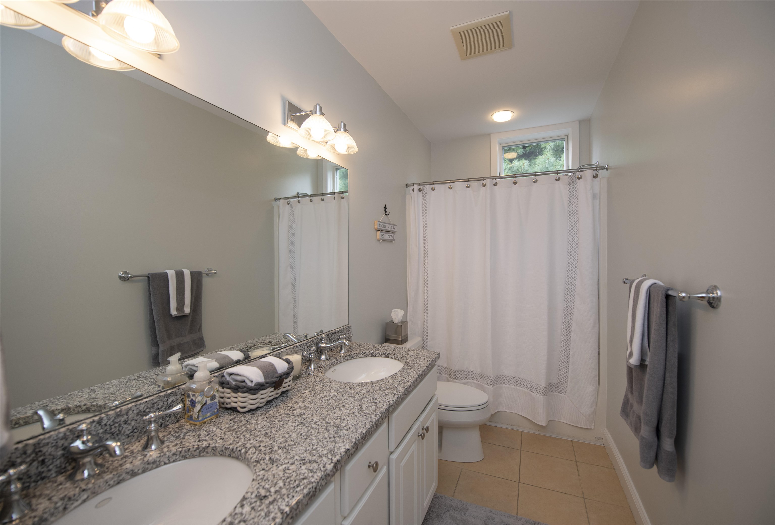 169 Catamount Road, Unit A Hartford, VT 05059 - Photo 24 of 28 Gallery Image 24