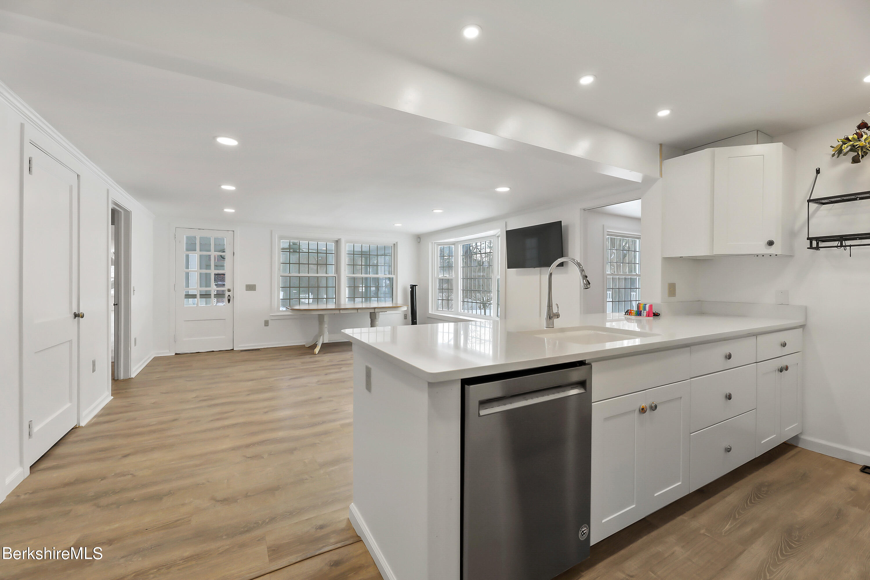 267 Holmes Road Pittsfield, MA 01201 - Photo 13 of 47 13-Kitchen