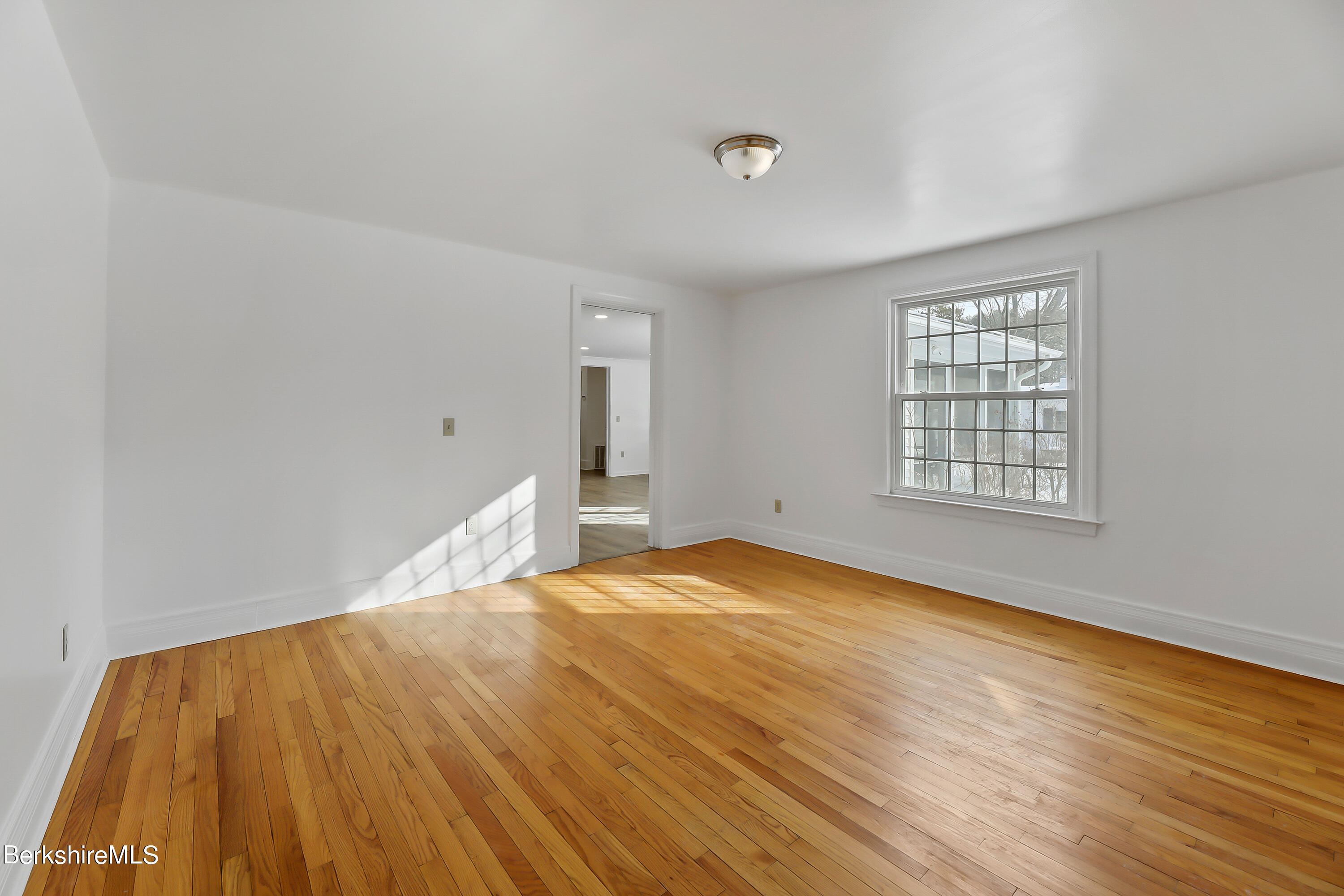 267 Holmes Road Pittsfield, MA 01201 - Photo 9 of 47 9-Dining-Room